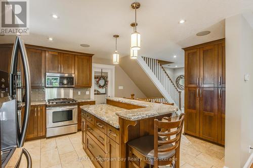 30 Brule Street, Penetanguishene, ON - Indoor Photo Showing Kitchen