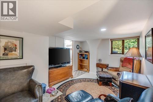 3330 Kenville Mine Road, Nelson, BC - Indoor