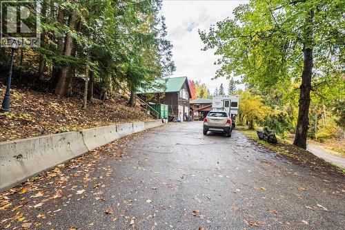 3330 Kenville Mine Road, Nelson, BC - Outdoor