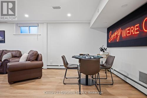 1602 Carletta Drive, Mississauga, ON - Indoor