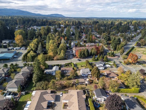 1360 Cumberland Rd, Courtenay, BC 