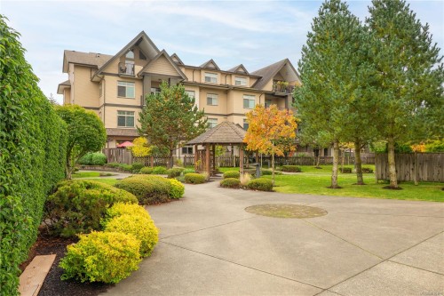 104-2111 Meredith Rd, Nanaimo, BC - Outdoor