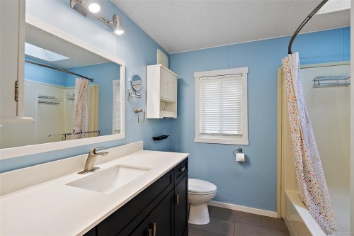 204-2779 Stautw Rd, Central Saanich, BC 