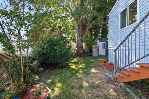 204-2779 Stautw Rd, Central Saanich, BC 