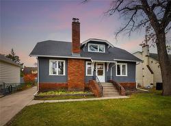116 Hazel Dell AVE  Winnipeg, MB R2K 0P5