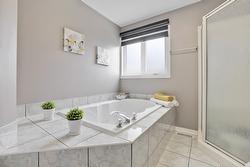 Ensuite bathroom - 