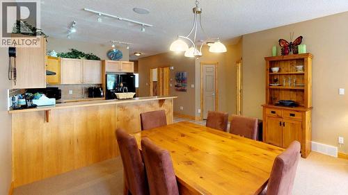 4886 Ridge Road, Radium Hot Springs, BC - Indoor Photo Showing Dining Room