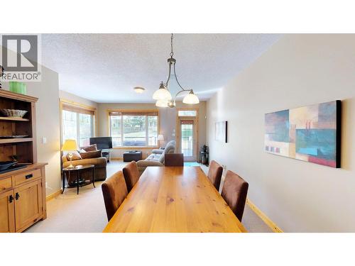 4886 Ridge Road, Radium Hot Springs, BC - Indoor Photo Showing Dining Room
