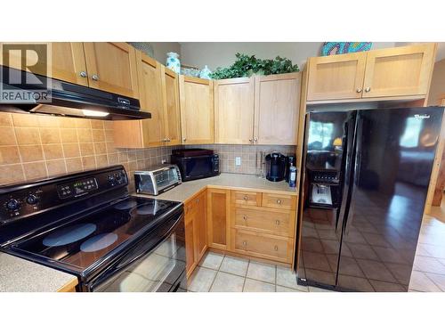 4886 Ridge Road, Radium Hot Springs, BC - Indoor Photo Showing Kitchen