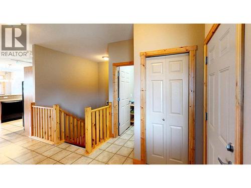 4886 Ridge Road, Radium Hot Springs, BC - Indoor Photo Showing Other Room
