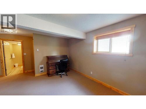 4886 Ridge Road, Radium Hot Springs, BC - Indoor