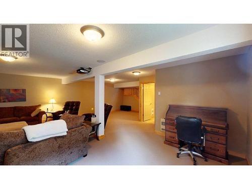 4886 Ridge Road, Radium Hot Springs, BC - Indoor