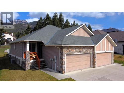4886 Ridge Road, Radium Hot Springs, BC - Outdoor