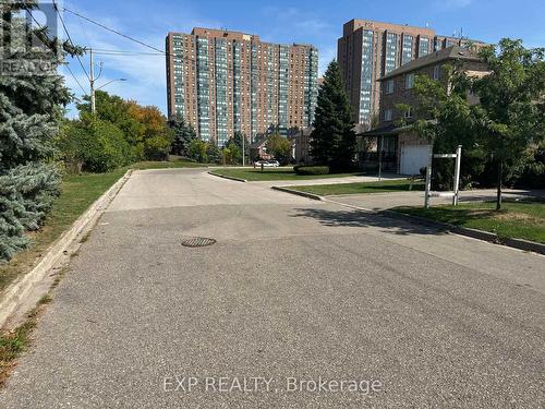 3215 Parkerhill Road, Mississauga, ON - Outdoor