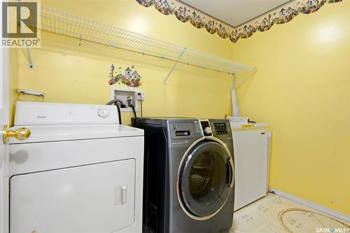 310 2203 Angus Street, Regina, SK - Indoor Photo Showing Laundry Room