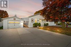 17 GEORGE STREET  Strathroy-Caradoc (Se), ON N7G 3K9