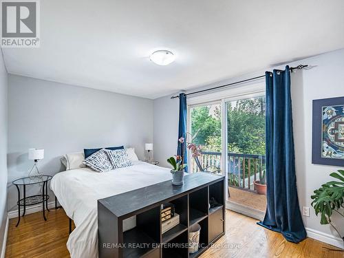 637 Artreva Crescent, Burlington, ON - Indoor Photo Showing Bedroom