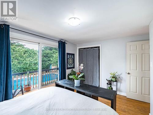 637 Artreva Crescent, Burlington, ON - Indoor Photo Showing Bedroom