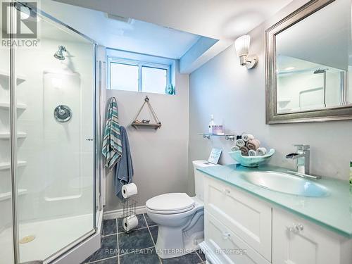637 Artreva Crescent, Burlington, ON - Indoor Photo Showing Bathroom