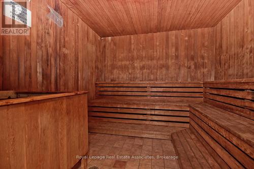 1923 - 633 Bay Street, Toronto, ON - Indoor Photo Showing Other Room