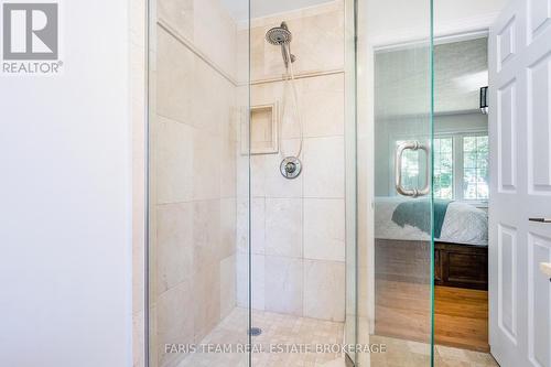 21 Maryjane Road, Tiny, ON - Indoor Photo Showing Bathroom