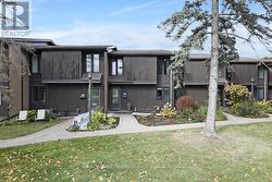 695 RICHMOND ROAD  Ottawa, ON K2A 0G6