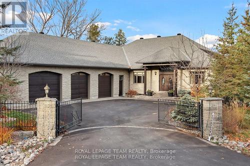 3886 Armitage Avenue, Ottawa, ON - Outdoor