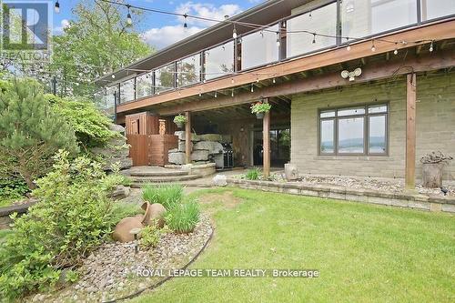 3886 Armitage Avenue, Ottawa, ON - Outdoor With Deck Patio Veranda