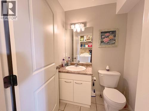 1945 Grasslands Boulevard Unit# 2, Kamloops, BC - Indoor Photo Showing Bathroom