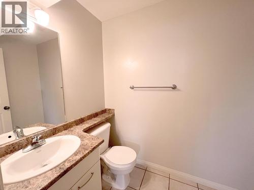 1945 Grasslands Boulevard Unit# 2, Kamloops, BC - Indoor Photo Showing Bathroom
