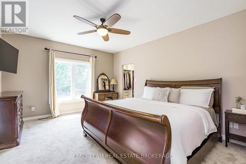 64 Red Oak Crescent, Oro-Medonte, ON - Indoor Photo Showing Bedroom