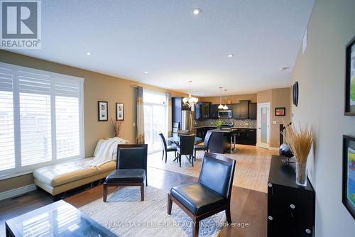 968 Springbank Avenue N, Woodstock (Woodstock - North), ON - Indoor Photo Showing Living Room