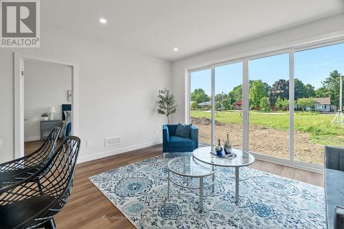 171 Elgin Avenue, Goderich (Goderich (Town)), ON - Indoor Photo Showing Living Room