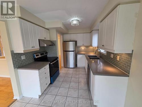 4859 Marble Arch Mews, Mississauga, ON - Indoor Photo Showing Kitchen With Double Sink