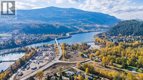 2073 Raspberry Road, Robson, BC 