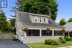 14 ACADEMY ROAD  Halton Hills, ON L7G 3N8