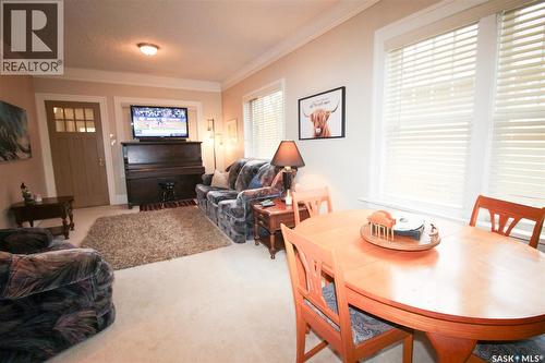 515 1St Street E, Shaunavon, SK - Indoor