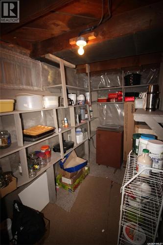 515 1St Street E, Shaunavon, SK - Indoor