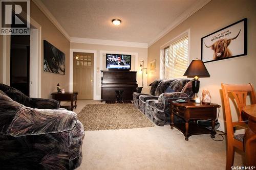 515 1St Street E, Shaunavon, SK - Indoor