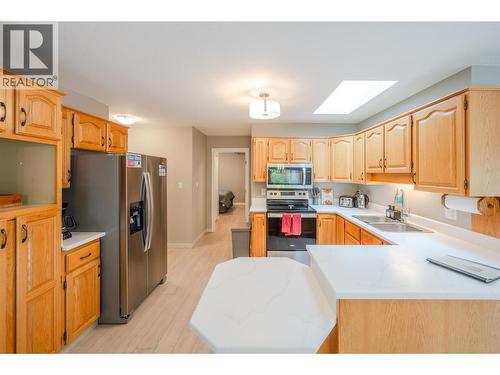 138 Evergreen Crescent, Penticton, BC - Indoor Photo Showing Kitchen With Double Sink