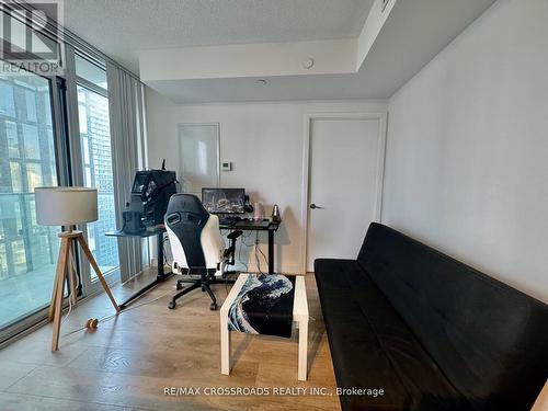 3711 - 50 Wellesley Street E, Toronto, ON - Indoor Photo Showing Gym Room