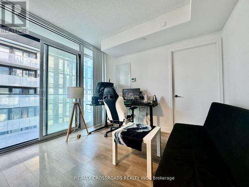 3711 - 50 Wellesley Street E, Toronto, ON - Indoor Photo Showing Gym Room
