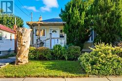 267 THAYER AVENUE  Hamilton, ON L9A 1J6