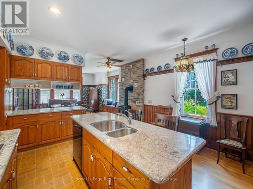 3175 Lakeshore Road W, Oakville (Br Bronte), ON - Indoor Photo Showing Kitchen With Double Sink
