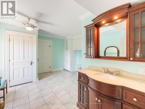 3175 Lakeshore Road W, Oakville (Br Bronte), ON - Indoor Photo Showing Bathroom
