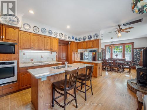 3175 Lakeshore Road W, Oakville (Br Bronte), ON - Indoor Photo Showing Kitchen With Double Sink