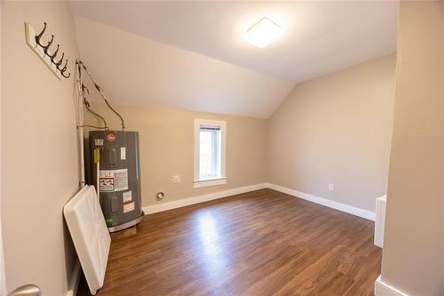 776 Stella Avenue, Winnipeg, MB - Indoor Photo Showing Other Room