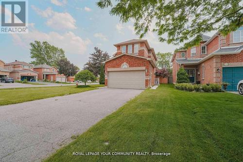 550 Greig Circle, Newmarket, ON - Outdoor With Facade