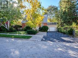 25 HOLGATE STREET  Barrie, ON L4N 2T6