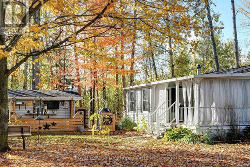 8 PRINCE EDWARD DRIVE  Springwater, ON L0L 1P0